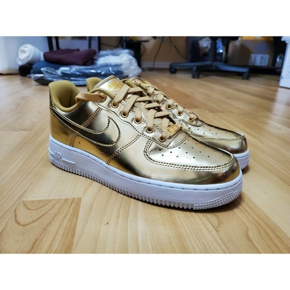 Size 8.5 - Nike Air Force 1 SP Liquid Metal - Gold 2019 - Picture 2 of 11